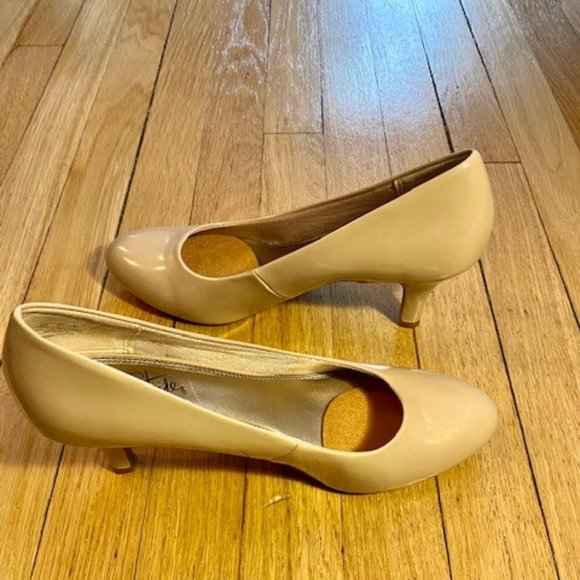 Life Stride Patent Pump - Size10 - Picture 6 of 13